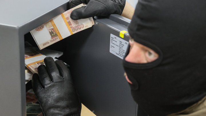 Как обманывают русских: Эксперт раскрыл самые правдоподобные схемы