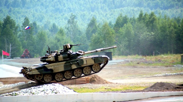 Русский танк в одиночку вел десятичасовой бой против ВСУ
