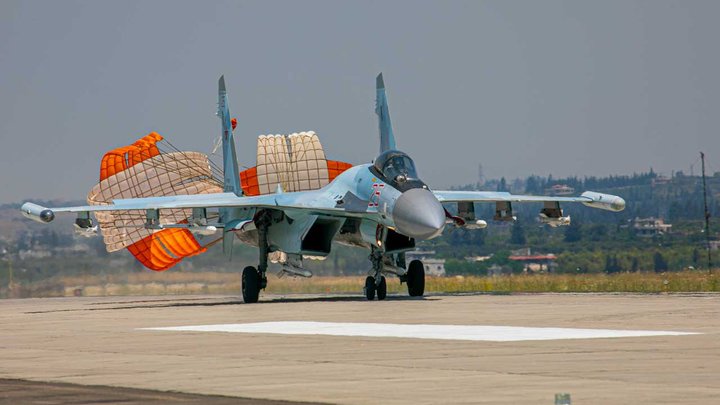 Русский Су-35 против французского Rafale: Исход боя заставил украинцев взвыть