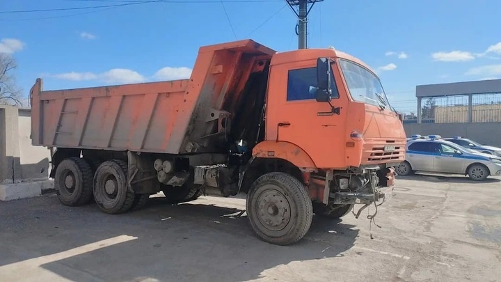 Стало известно, почему полиция устроила погоню за КамАЗом в Новосибирске