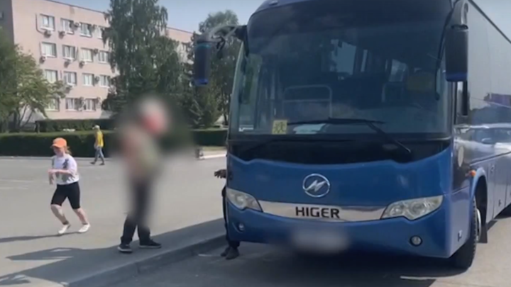 В Челябинской области пьяный водитель автобуса приехал за детьми
