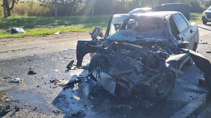 В Анапе на встречной полосе столкнулись два авто. Есть погибший и пострадавший