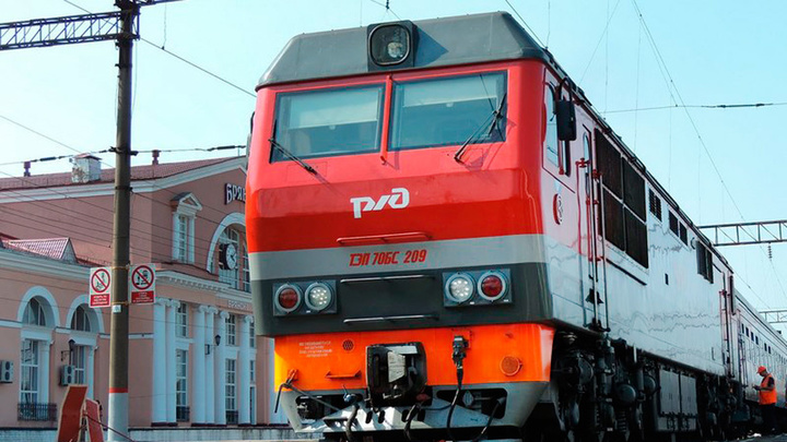 Пассажирские поезда следуют через Забайкалье с отставанием от графика
