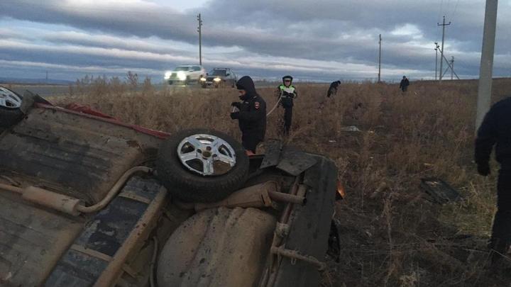 На челябинской трассе ночью перевернулось авто, погибла 15-летняя девочка