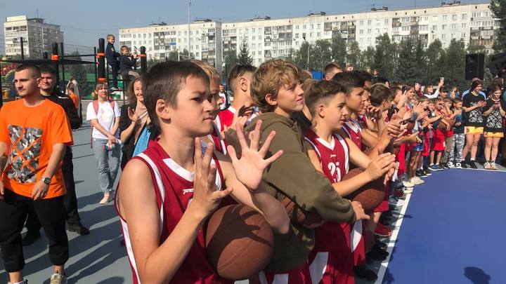В Новокузнецке открыли Центр уличного баскетбола