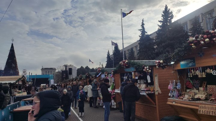 Молдавия встретила Новый год без газа, но пока еще со светом: республика покрыла потребности в электричестве