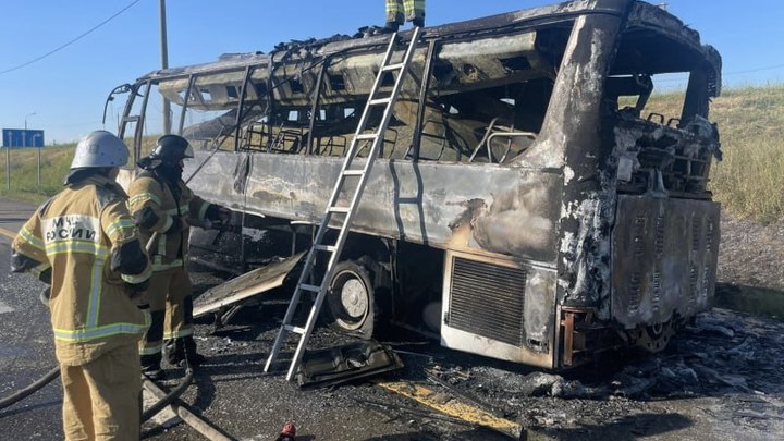 На трассе М4 Дон в Адыгее сгорел пассажирский автобус, следовавший в Ростов-на-Дону