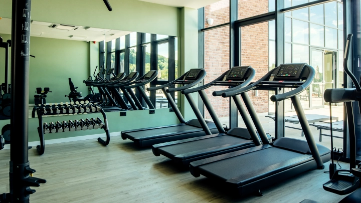 Мужчина не выжил на тренировке в столичном фитнес-клубе