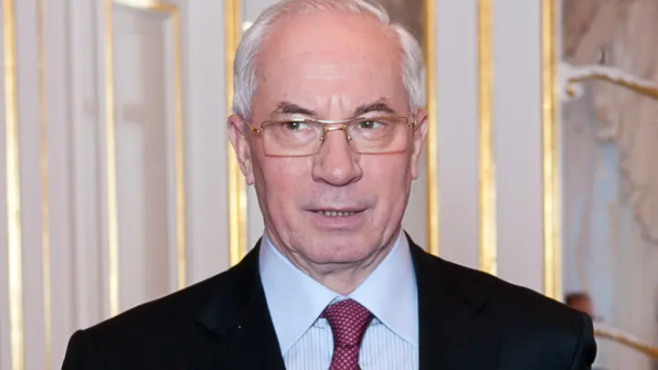 Экс-премьер Украины Азаров объяснил, кому выгодны откровения Мендель о Зеленском