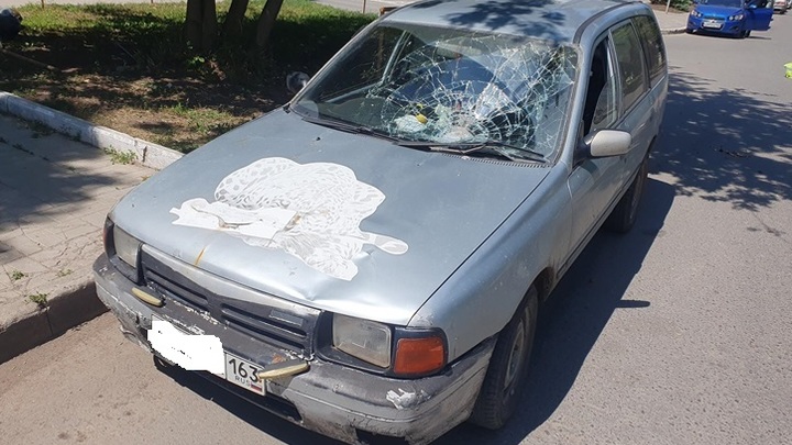 В Самаре мужчина попал в больницу после наезда легковушки