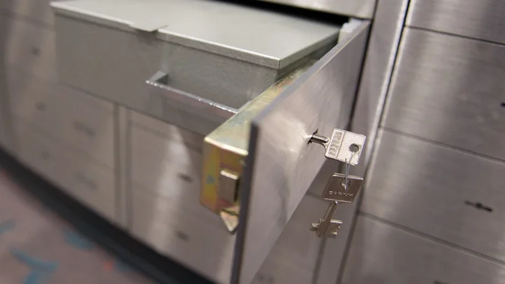 В сочинском депозитарии нашли новых пострадавших, но не обнаружили следов взлома