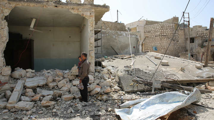 Духи не унимаются: Военкор показал дорожную ловушку боевиков в Сирии для русских военных