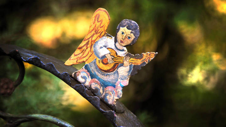 Урал гудит из-за смерти 14-летнего сироты: Хоронили в закрытом гробу