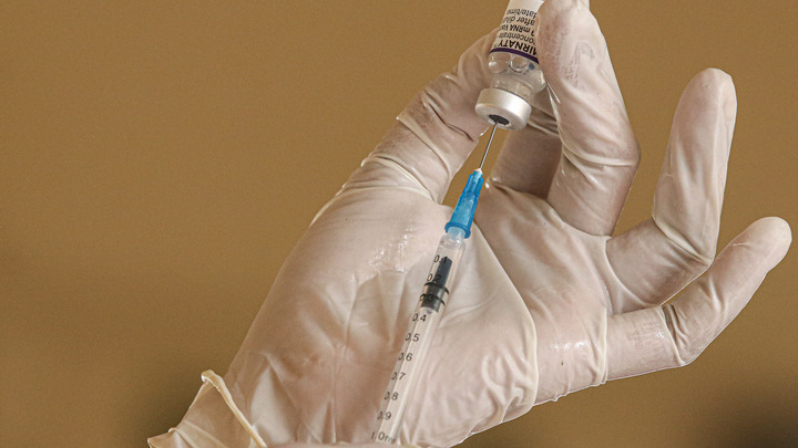 Украина испортила свыше 30 тысяч доз вакцины Pfizer