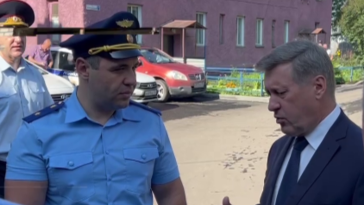 Прокурор Бучман посетил Хилокский микрорайон в Новосибирске после жалоб на мигрантов