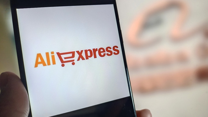 В AliExpress опровергли слухи об отказе работать с Россией