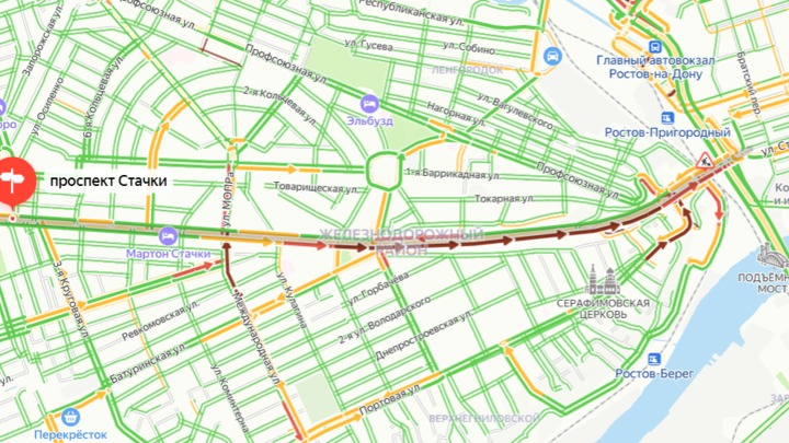 Гигантская пробка образовалась на проспекте Стачки в Ростове