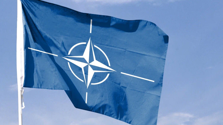 Западные политики призвали положить конец надеждам Украины на вступление в НАТО