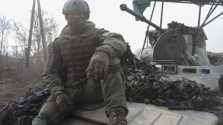 По шесть накатов днём и ночью: Пушилин рассказал, что происходит на передовой в ДНР