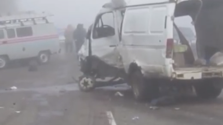 На Кубани осудили перевозчиков, установивших в грузовых фургонах деревянные лавочки для пассажиров