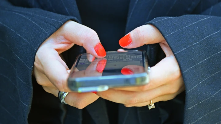 Мошенники охотятся в домовых чатах: как избежать ловушек и защитить данные