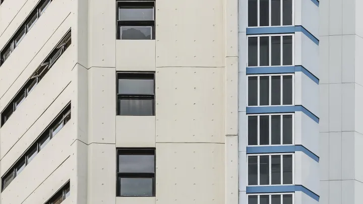 Ругань, крики и удары в стену: жители дома рассказали, что случилось перед взрывом в Волгограде