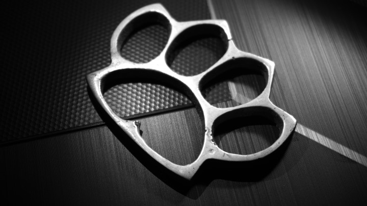 Массовую драку в крупнейшем ТЦ Ярославля устроили подростки: возбуждено уголовное дело