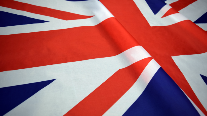 Глас народа. Британцы приветствуют баннер с надписью Кир Стармер — придурок