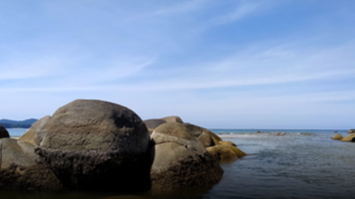 Россия наносит удары по острову Змеиный по двум причинам. Обе уважительные