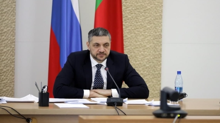 Администрация губернатора Осипова закрылась от журналистов