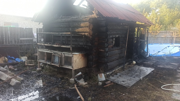 В Палехе мужчина затопил баню после чистки дымохода ацетоном, загорелся сам и спалил строение