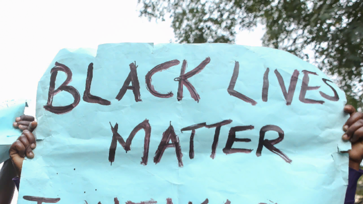 История повторяется: В США при задержании с электрошокером погиб брат основательницы BLM