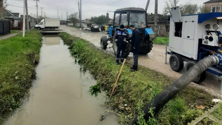 Ливни с грозой и сильным ветром задержатся на Кубани до 27 ноября