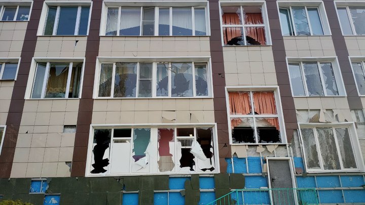 Прилёты в школу, жилые дома, кинотеатр. Небраться снова бьют по мирному Белгороду