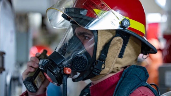 Множатся жертвы: Пляжи Флориды переполнены поедающими плоть бактериями