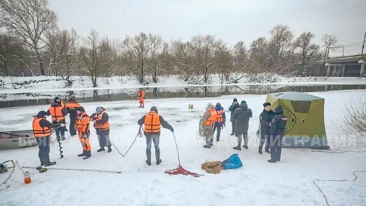 Провалившихся под лёд детей в Брянске ищут с помощью подводного дрона