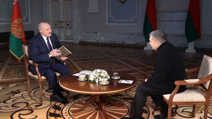 Лукашенко: Перед избитыми на Окрестина протестовавшими в 2020 году не за что извиняться