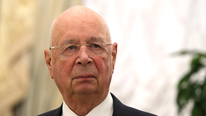 Клаус Шваб проговорился, не заметив камеру. Никита Михалков показал