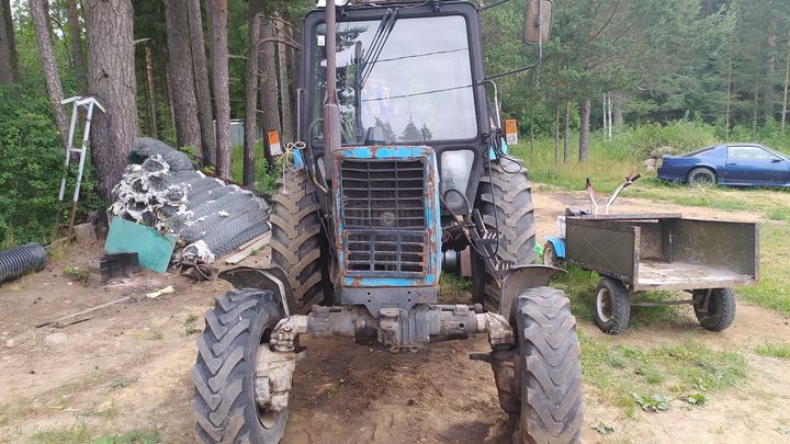 В Ростовской области работник фермы угнал трактор и нечаянно утопил его в реке