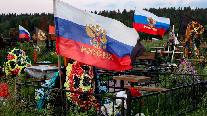 Тело бойца СВО достали из могилы в Краснодаре для повторных похорон