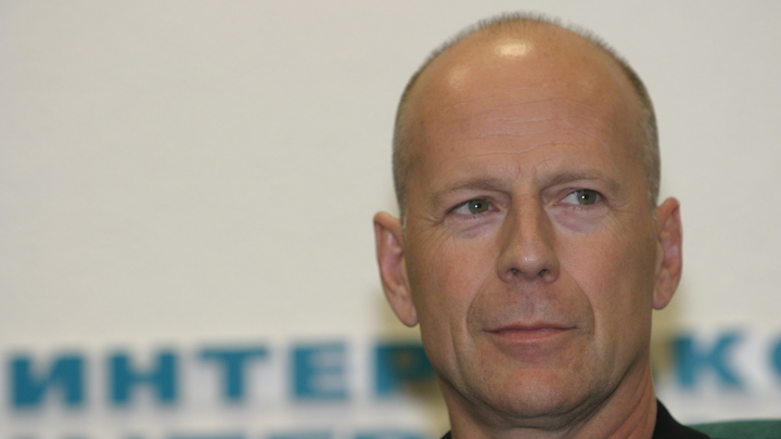 Почему Брюс Уиллис завершил свою карьеру: семья актера сделала заявление