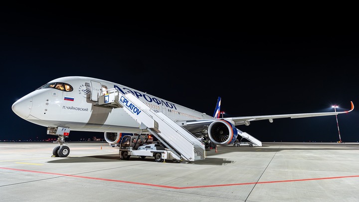 В Платове совершил вынужденную посадку широкофюзеляжный Airbus A350: Такого прежде не было