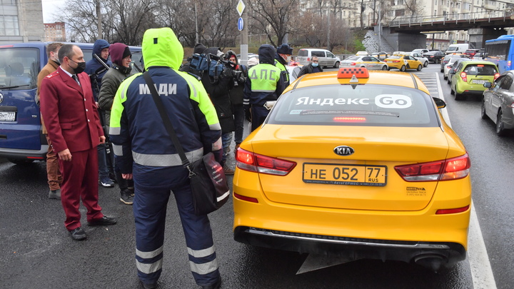 Пьяный полковник полиции спровоцировал ДТП в Петербурге