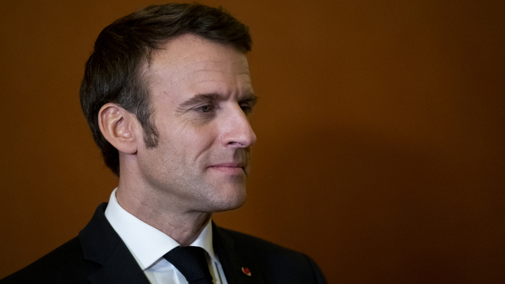 Макрон услышал Путина спустя год: России нужны гарантии безопасности