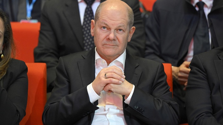 Шольцу ничего не рассказывают? Канцлер Германии угодил в новый котёл