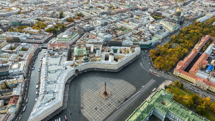 Ленфильм открыл смотровую площадку на крыше, откуда видно весь Петербург