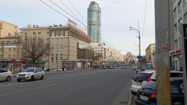 В Екатеринбурге бассейн на крыше небоскрёба оправдала прокуратура