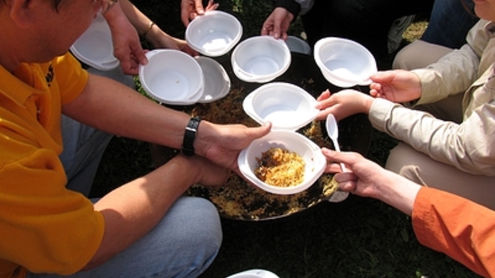 Не пейте из одной кружки! Врач предупредила об опасности, которая грозит любому