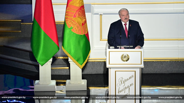Лукашенко заявил о подготовке НАТО к интервенции в Белоруссию: Уже руки потирали