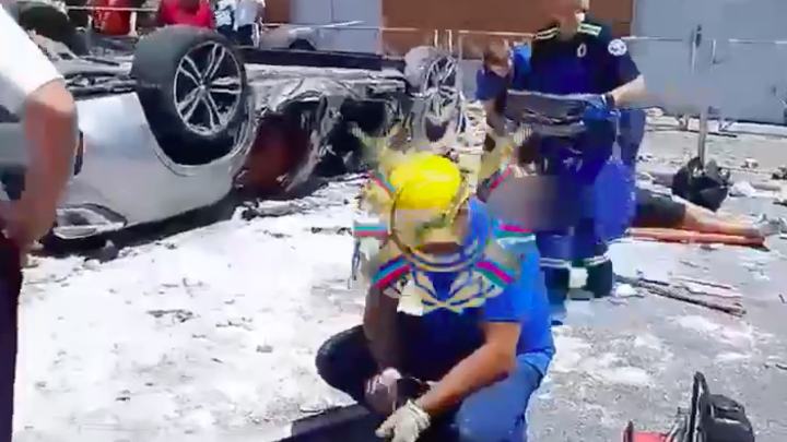 Прокуратура проводит проверку по факту гибели трёх человек при падении BMW с парковки ТРЦ Галерея Краснодар